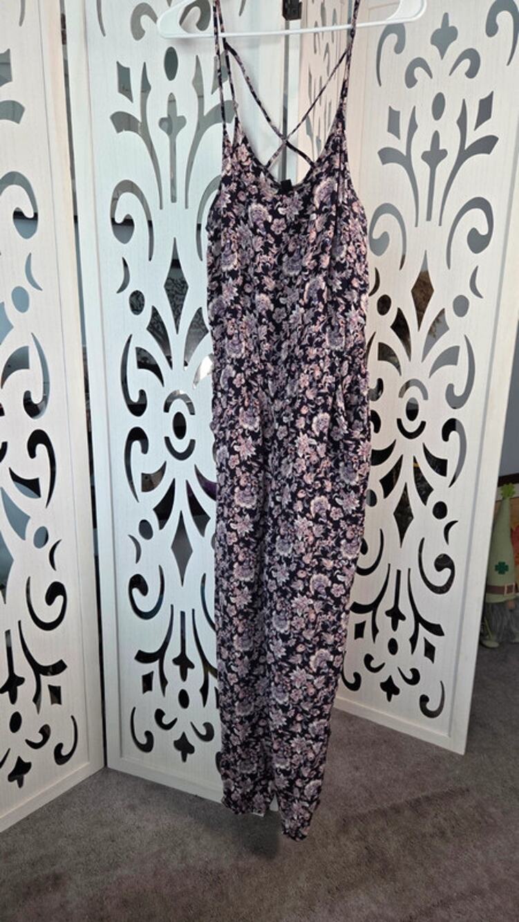 Lucky Brand Floral Jumpsuit Medium Boho Sleeveless Cami Tapered Leg Pockets EUC